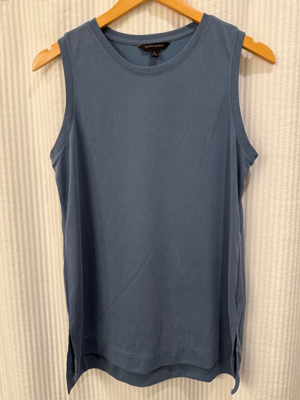 Banana Republic Sleeveless Blue Tank Top - size Small